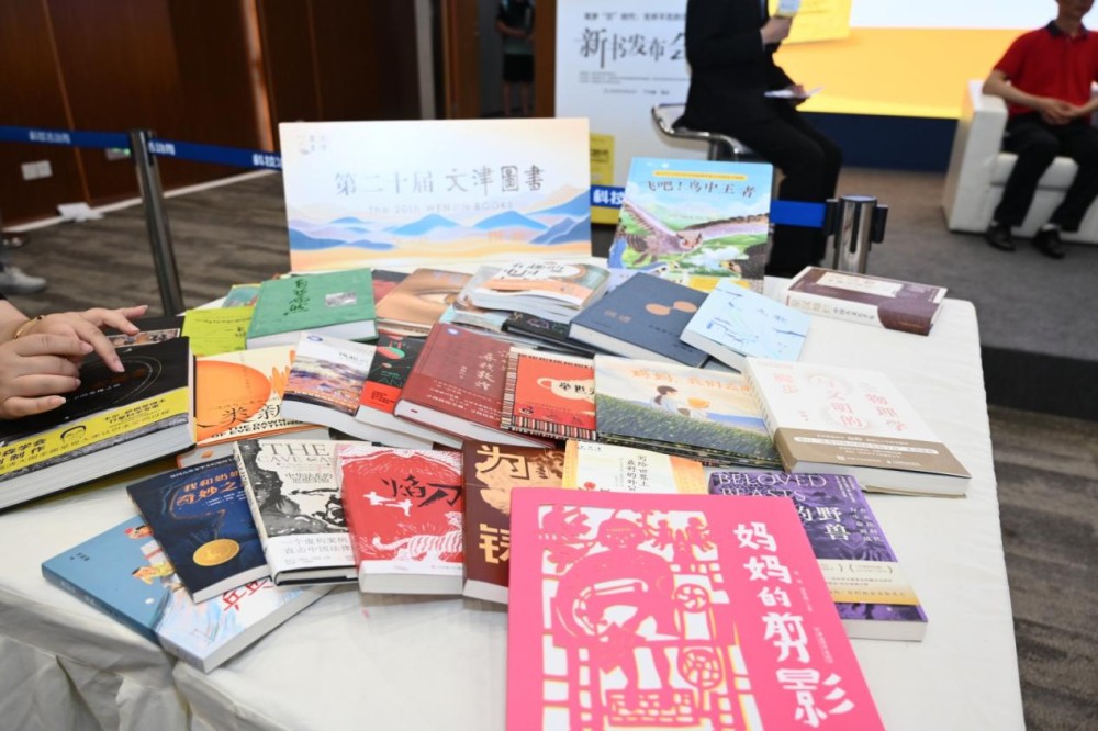 无人机、智慧农业科技、科普图书云集！2025年重庆市科技活动周主场展览部分展区亮点全览(图16)