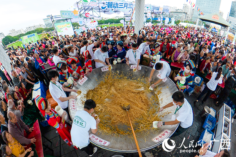一碗米粉“闹”出新江湖(图6)