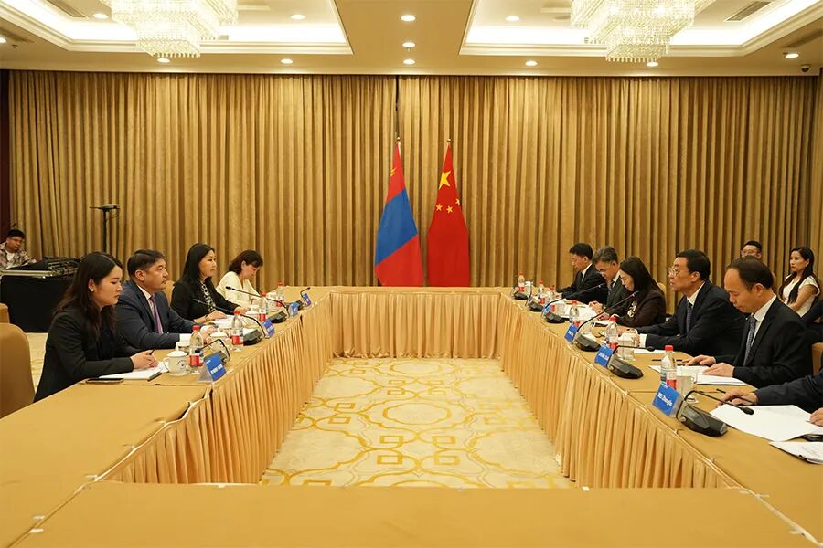 农业农村部部长张柱分别会见东帝汶副总理、社会事业统筹部长兼乡村发展与社区住房、安哥拉渔业与海洋资源和蒙古家庭、劳动与社会保障(图2)