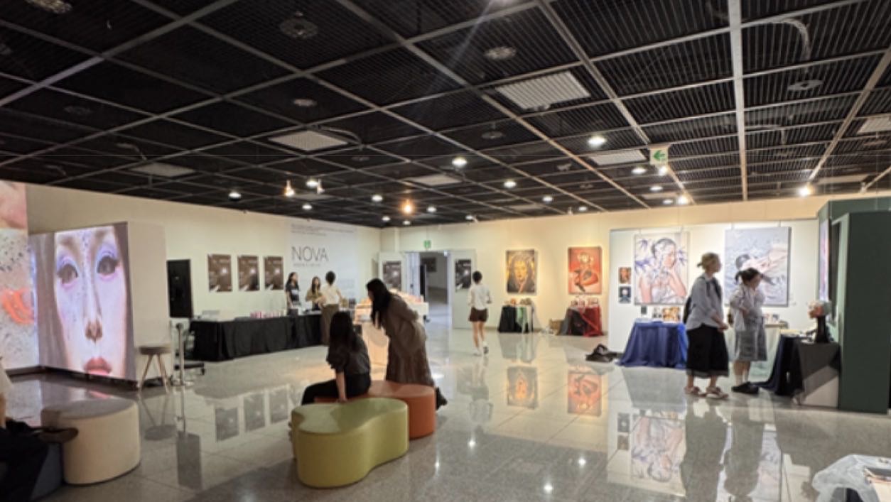诚信女子大学美妆产业学科“NOVA”展：AI与AR时代美妆艺术的新范式(图5)