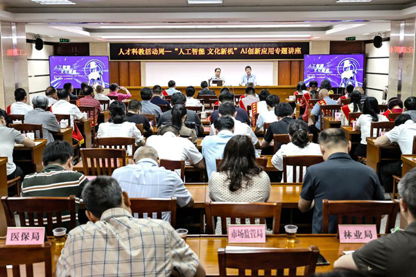 容县：“三才”并举赋能高质量发展(图2)