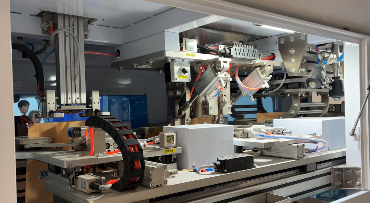 湖南绥宁：秋收“科技速度”加持 农业机械化守护粮食丰收(图2)