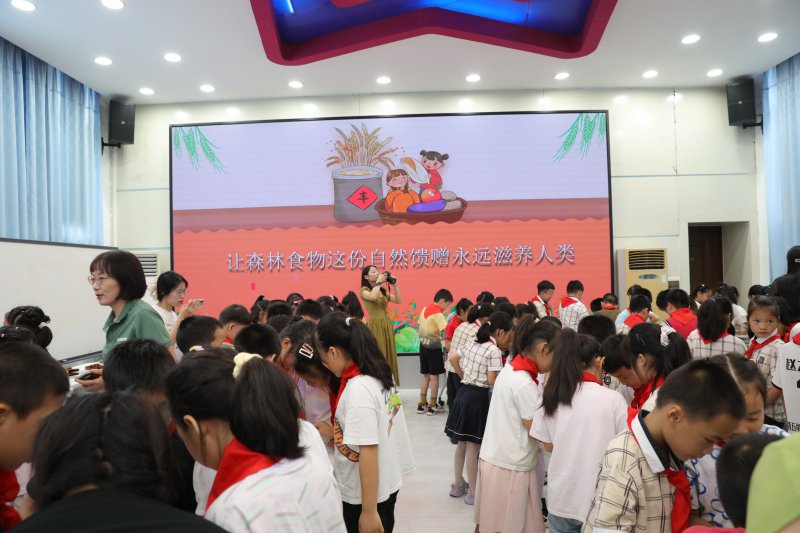 2025年全国科普月∣广西林科院打开森林食品科学探索之旅(图6)