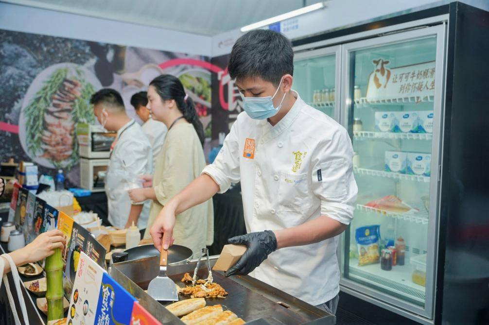 “食之有道——来自芬兰的欧洲可持续乳制品和猪肉”亮相2025广州精品美食周(图7)