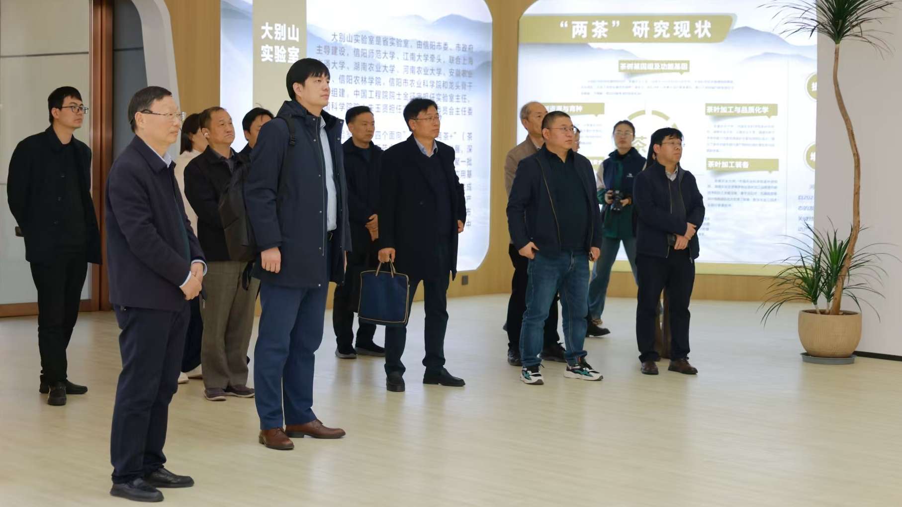 食品科技专家深入我市为“两茶+药食同源”产业把脉开方